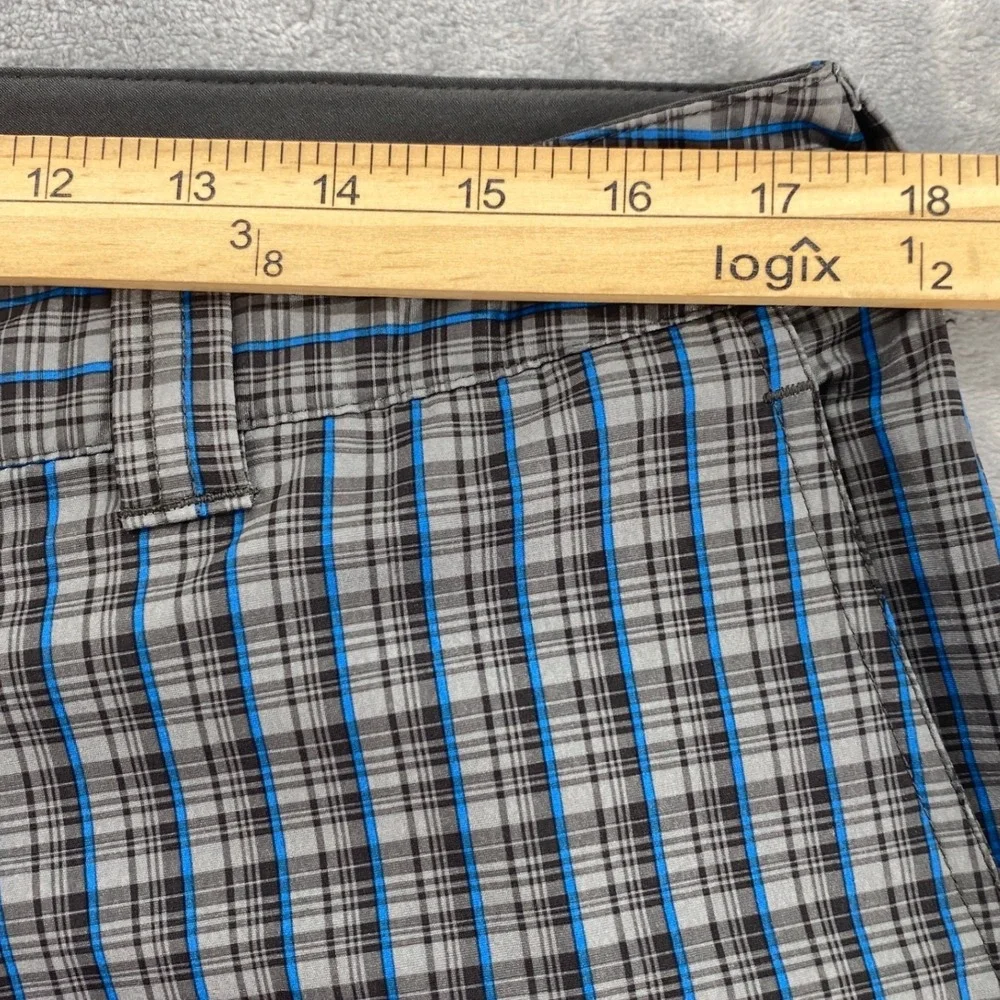 The North Face Mens 34 Rolling Sun Packable Plaid Performance Hiking Shorts